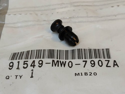 Rivet plastique carrosserie - rivet, de