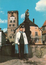 Carte postale 10cmX15cm HAUT-RHIN RIBEAUVILLE appariteur fontaine du vin