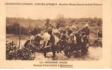 AUTOMOBILE - SAN56249 - Le Croisière Noire - Passage d'une rivière à Madaga