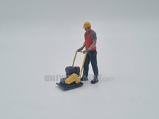 ATL32050 - Homme chantier avec