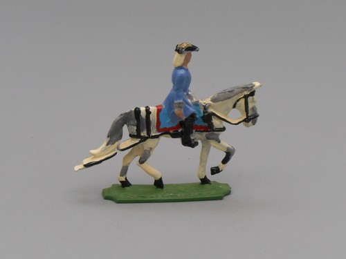 Cavalier sur cheval - blanc, avec