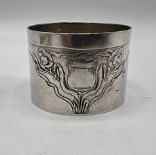 BEAU ROND DE SERVIETTE EN