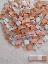 Lot de petits carreaux pour mosaique