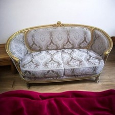 Salon Royal en Bois Massif –