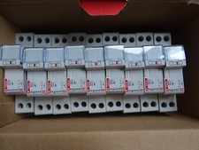 LEGRAND 05824   1  coupe circuit porte fusible  32 a neuf vendu à la pièce