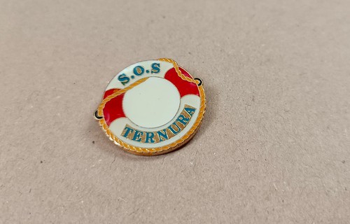 Pin bouée sauvetage sos - pin's,