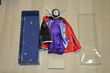 Poupée La Belle-mère de Blanche Neige -  Walt Disney en PORCELAINE 