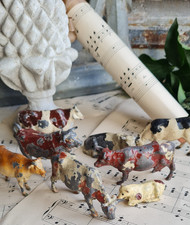 ANCIEN LOT DE 8 VACHES EN