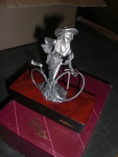 FILLE A BICYCLETTE     SUR SUPPORT    ETAIN DU PRINCE