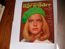 MADEMOISELLE AGE TENDRE  N°