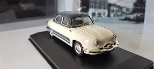 Vehicule panhard dyna - vehicule,