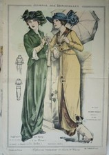 BELLE GRAVURE DE MODE COULEUR FEMME COSTUME CHIEN COIFFE ROBE DECORATION 1913