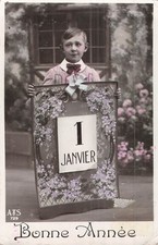 CP BONNE ANNEE ENFANT PRESENTE