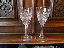 ST LOUIS CHANTILLY 2 VERRES A VIN BLANC SIGNES Hauteur 15,1 cm