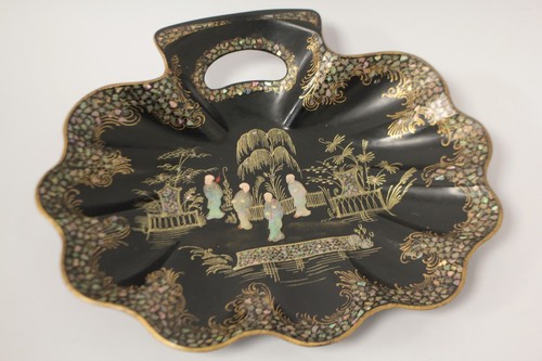 Ramasse miettes asiatique