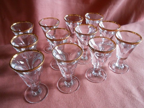 Anciens petits verres à - verres,