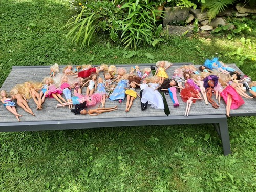 Lot poupees barbie plus - de,