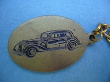 Porte clés  - Automobile 1937   cm is - Traction ? Mercédes ? Panhard Levassor ?
