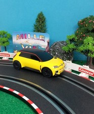 Voiture pour circuit 1/43