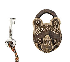 Ancienne serrure et clé en