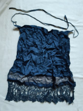 Petit tablier de femme vers