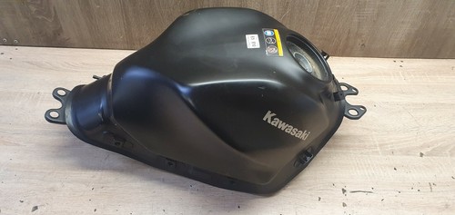 Réservoir carburant - de,