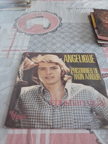 Tours angelique prisonnier - tours,