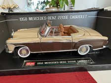 1/18 SUN STAR MERCEDES  220se