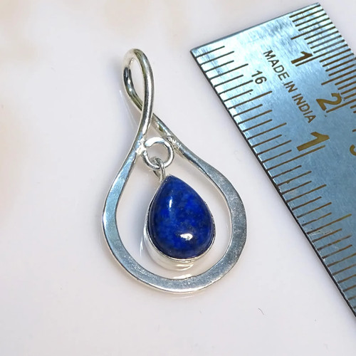 Pendentif main levée - pendentif, en