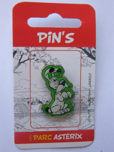 Pin idefix parc - pin's,