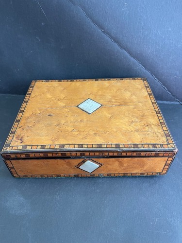 Boite ancienne marqueterie