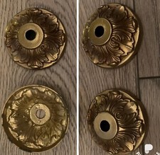 ROSACES EN BRONZE DE 7 CM DE DIAMETRE DECORATION