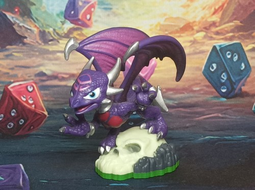 Cynder figurine skylanders - cynder,