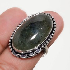 Bague pierre précieuse forme