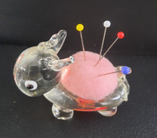 PIQUE AIGUILLES EN VERRE EN FORME DE LAPIN VINTAGE