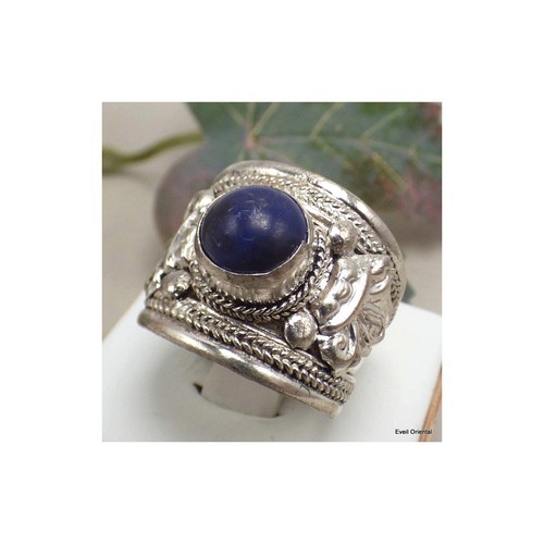 Bague tibétaine ornée - , d'un