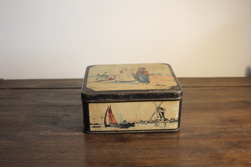 Ancienne boîte tôle - ancienne,