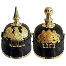 LOT DE 2 casques d'officier