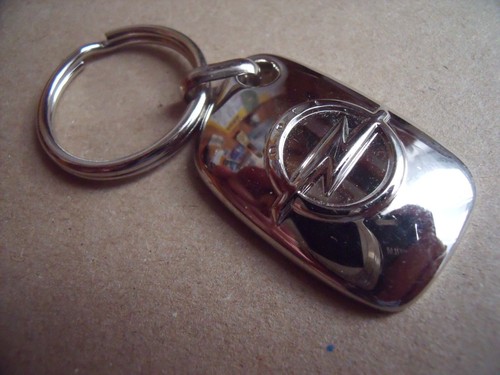 Porte clé automobile opel - clé,