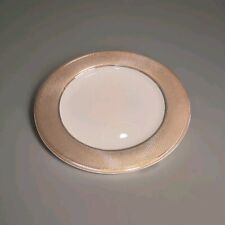 CHRISTOFLE Belle assiette de présentation Guillochée Platine , Diamètre 29,8cm 