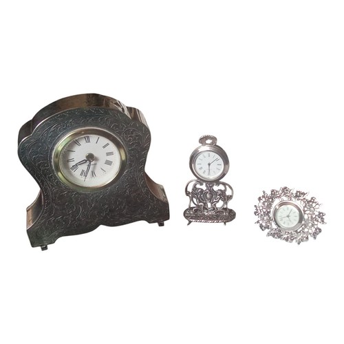 Lot pendulettes argent et - lot,