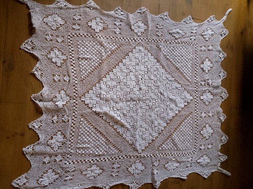 Nappe dentelle crochet blanc