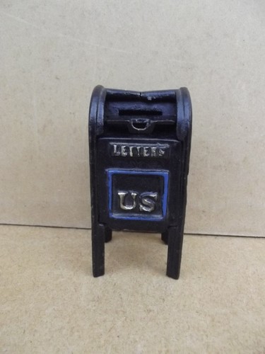 Ancienne tirelire forme de - tirelire,