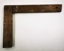 ANCIENNE EQUERRE EN BOIS DE