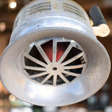 Ancienne sirène de raid