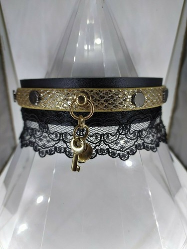Collier ras cou - de, en