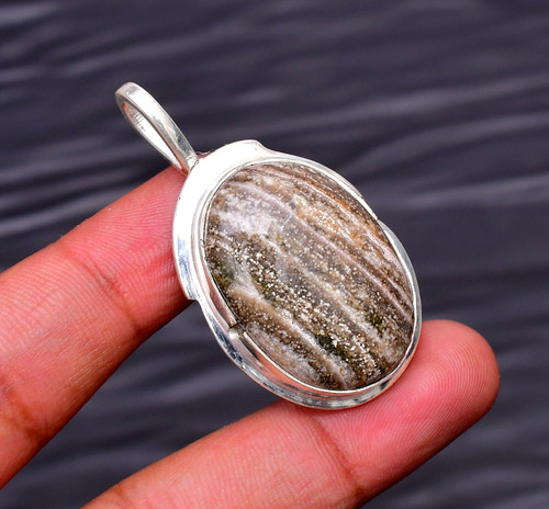 Pendentif pierre précieuse