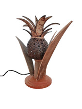 Lampe ananas en noix de coco