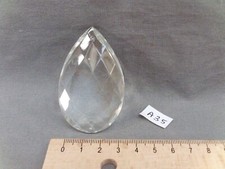 Pampille en verre  ( lot de 1 ) forme goutte à facettes  64 / 39 mm  (A35)