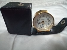 PETIT RÉVEIL DE VOYAGE VINTAGE, VEDETTE, À QUARTZ, ÉTUI CUIR MARRON